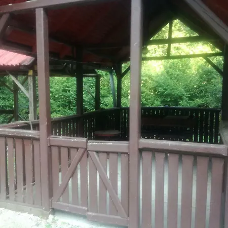 Maison d'hôtes Ozon Pietroasa (Bihor)